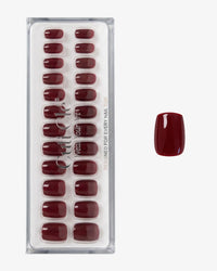 Uñas press-on Cherry Noir Cuadrada Corta | Cuti Clé