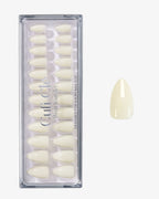 Uñas press-on Milky White Almendrada Corta | Cuti Clé