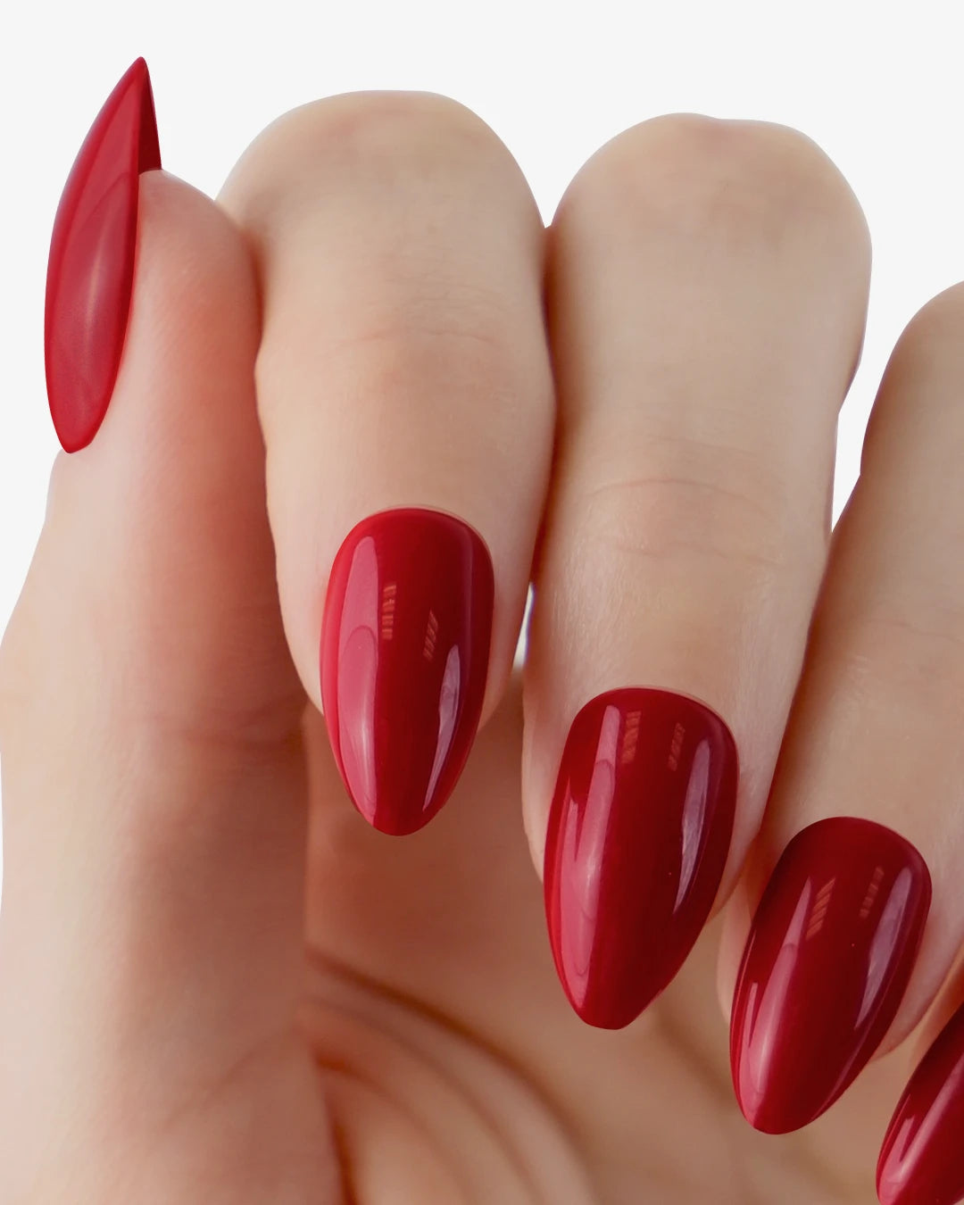 Uñas press-on Scarlet Mood Almendrada Corta - vista adicional 2 | Cuti Clé