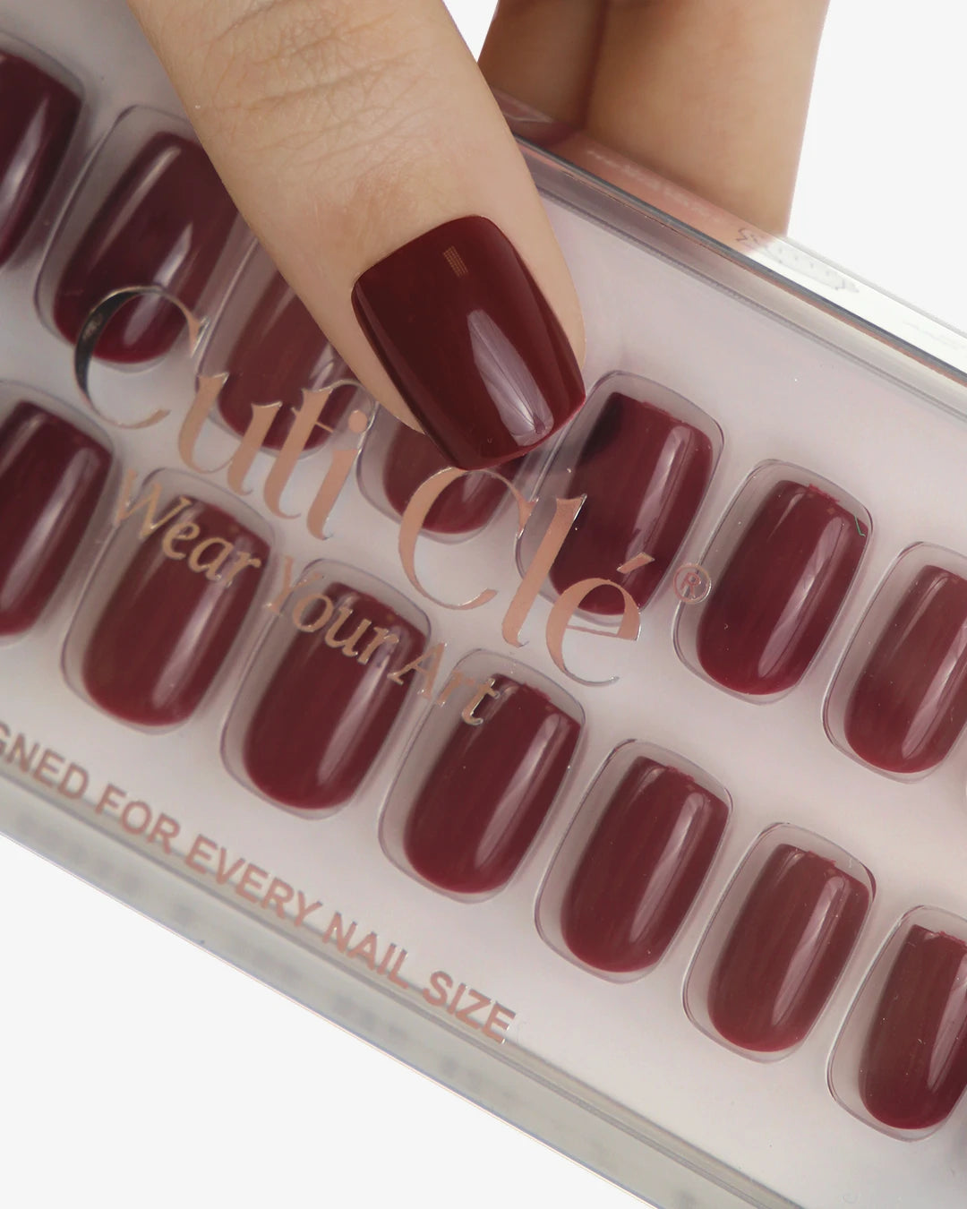 Uñas press-on Cherry Noir Cuadrada Corta - vista adicional 4 | Cuti Clé