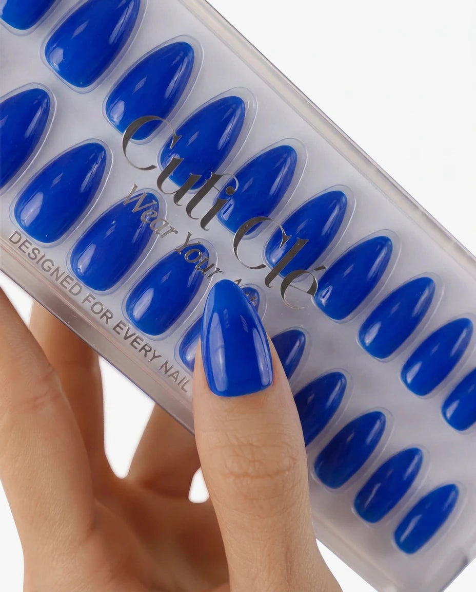 Sapphire Almendrada Corta