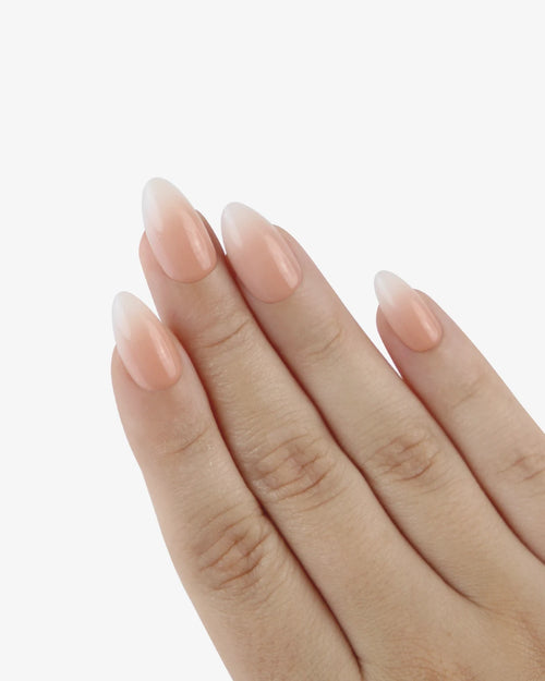 Uñas press-on Baby Boomer Almendrada Corta - vista adicional 1 | Cuti Clé
