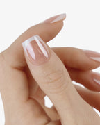 Uñas press-on Crystal French Cuadrada Corta - vista adicional 3 | Cuti Clé